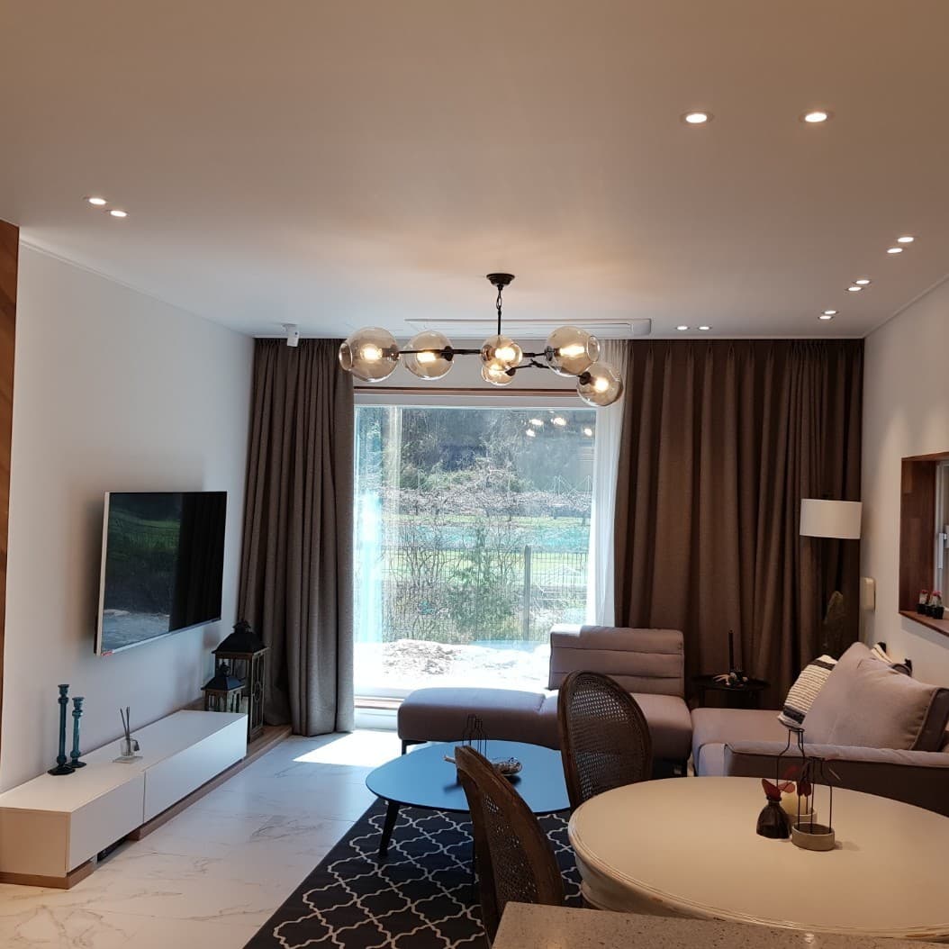 1층 내부 이미지 1